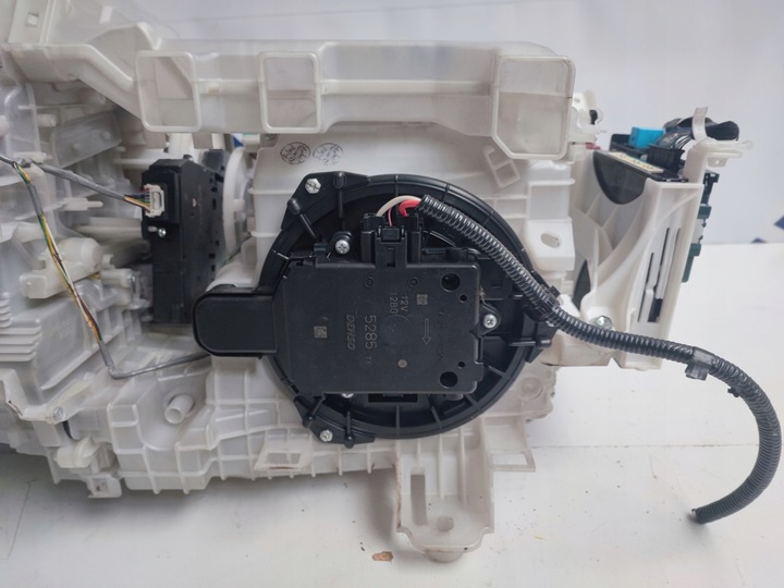 фото №12, Отопитель воздуха toyota rav4 v 87010-33e70 / 87050-33d50