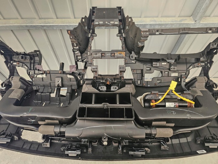 фото №10, Chevrolet trax 17- торпедо раздаточная подушка 42570743 usa