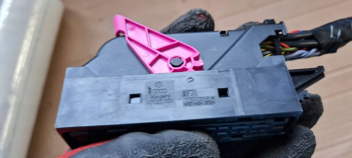 фото №9, S3 8y a3 рестайлінг штекер роз'єм підсилювача bang olufsen 4g0971636