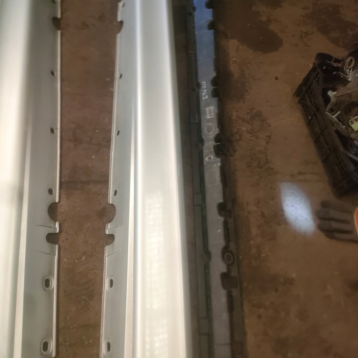 фото №10, Bmw e70 x5 рестайлінг накладка планка порогова титан срібло 354