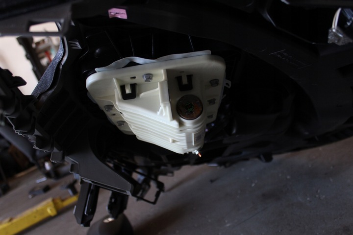 фото №5, Renault scenic iii панель раздаточная подушки ремни перед зад