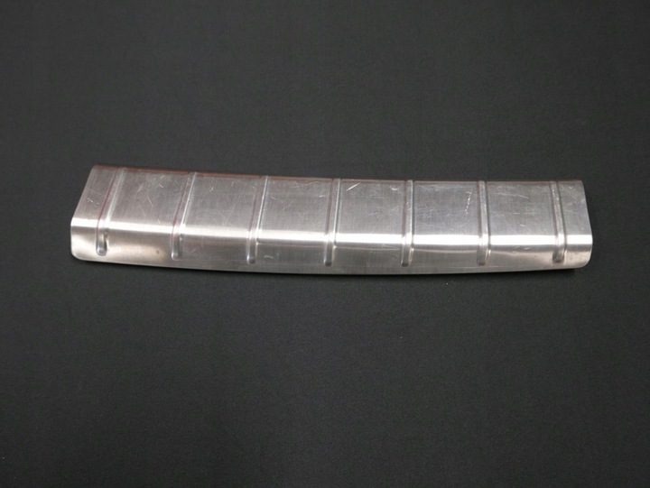 фото №1, Bmw x1 f48 защита порога багажника правая 7413689