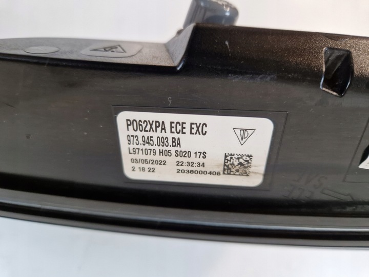 фото №10, Porsche panamera 971 лампа задняя led накладка зад led оригинал!