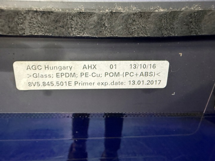 фото №10, Стекло задняя с подогревом с подогревом audi a3 s3 rs3 8v sedan 8v5845501e 16” oem