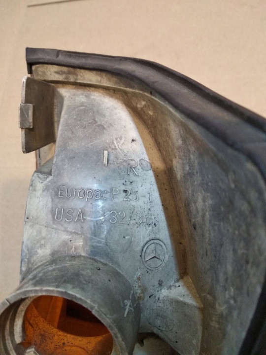 фото №8, Mercedes w201 190 поворотник праве bosch 1305232097 оригінал.