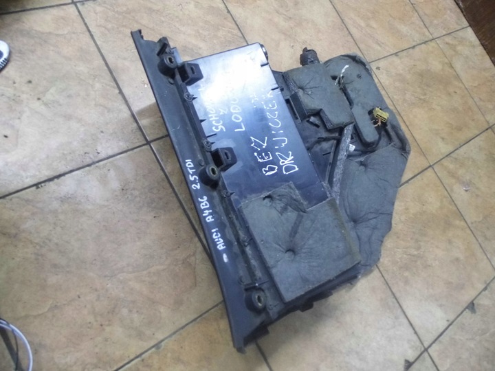 фото №3, Audi a4 b6 2.5tdi бардачок холодильник