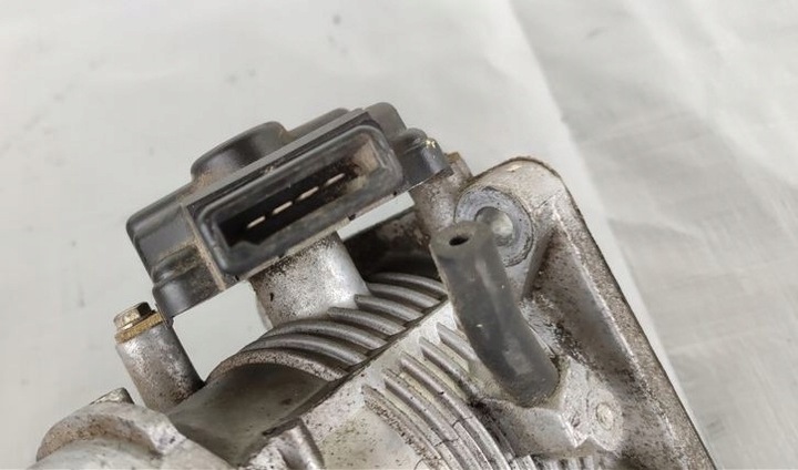 фото №4, Дросельна заслінка mercedes w116 r107 w109 m116 m117 d-jet 3.5 l 4.5 l v8