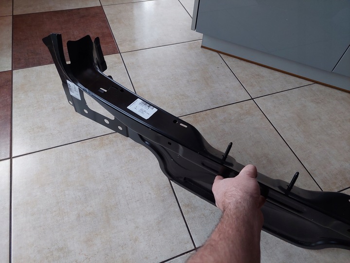 фото №8, Pas задний - планка закрывающая - audi a4 b9 - 8w9 - универсал - новый