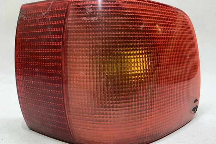 фото №9, Лампа права задня audi 80 8c, b4 8a0945096d 1992