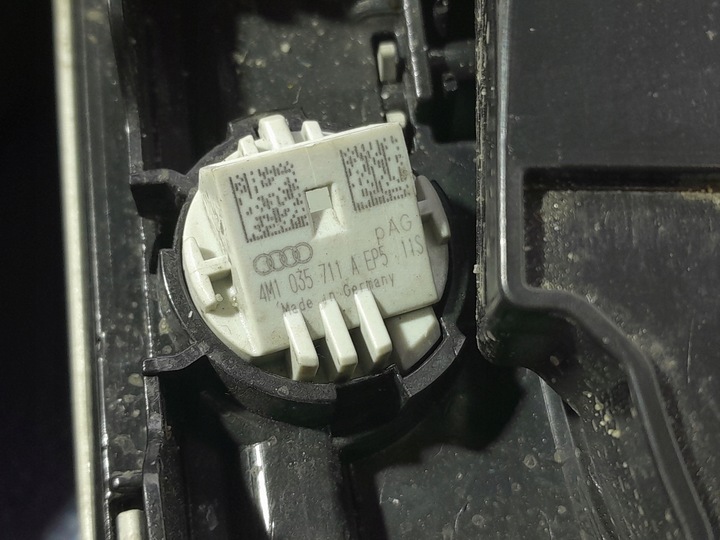 фото №9, Audi q7 ii 4m лампа стеля освітлення кабіни інтер'єру 4m0947135ae