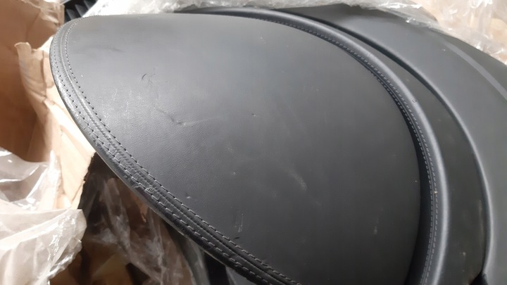 фото №11, Audi r8 420 4,2 v8 2008 - панель роздавальна