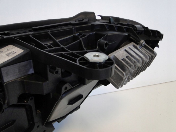 фото №12, Mercedes c клас 205 w205 фара права led high per
