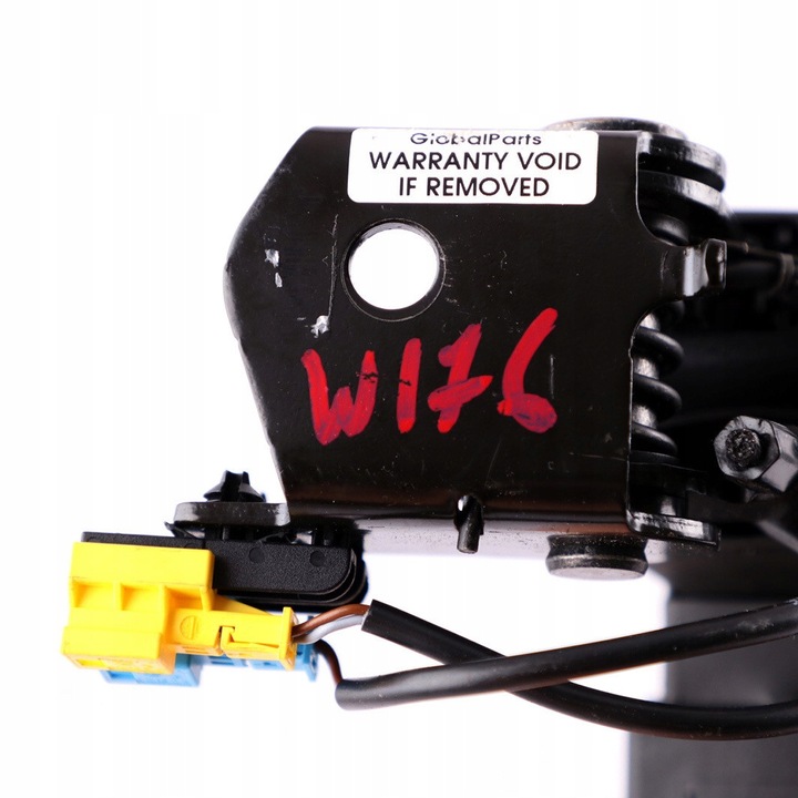 фото №12, Mercedes w176 c117 застібка скоба ременя правий зад