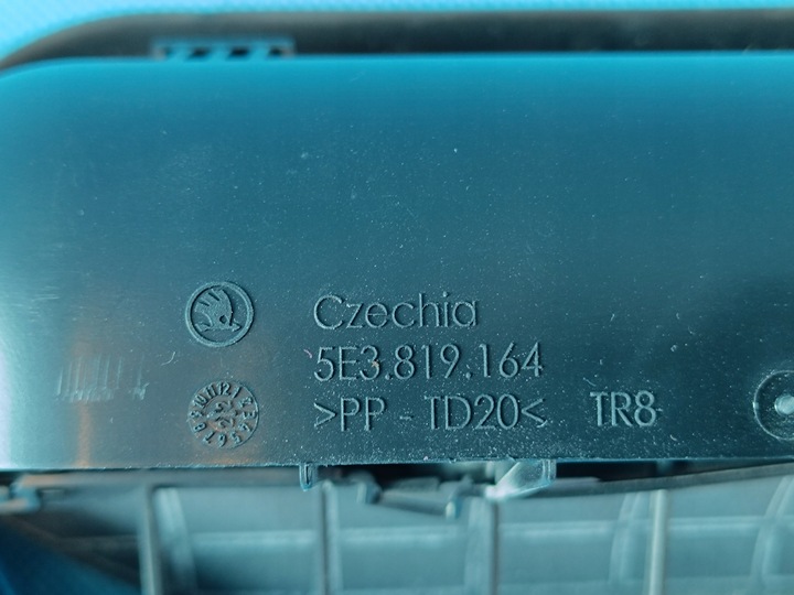 фото №10, Skoda octavia iv 1,5 tsi 110kw 2023r решітка вентиляції 6r0819465c 5e3819164