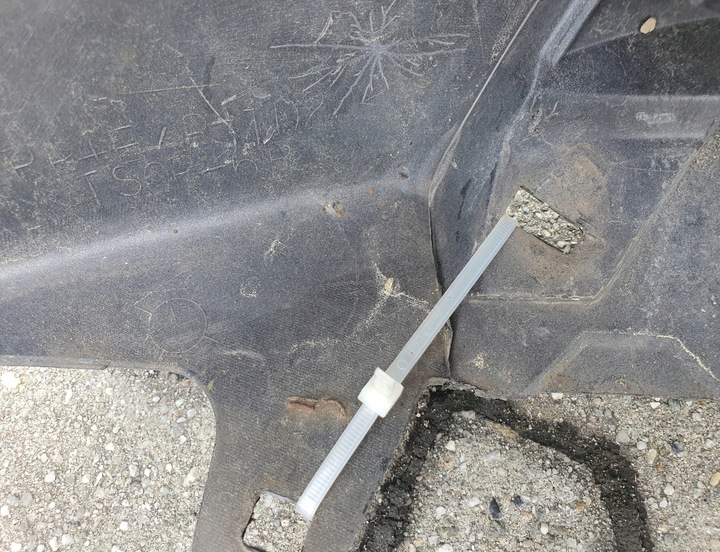 фото №9, Бампер перед переднее toyota prius iii 3 xw30 рестайлинг 2012-