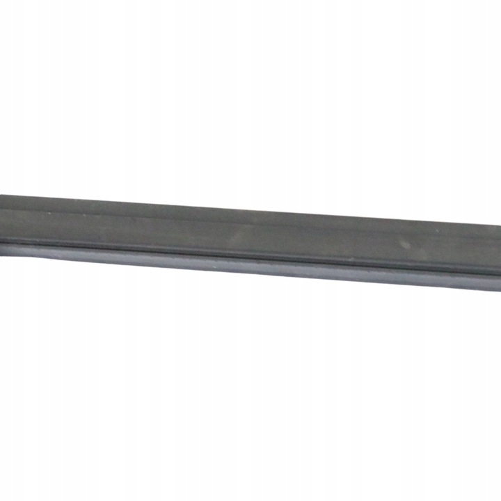 фото №10, Mercedes c118 прокладка резиновая накладка кузов дверь правый перед a1187250400