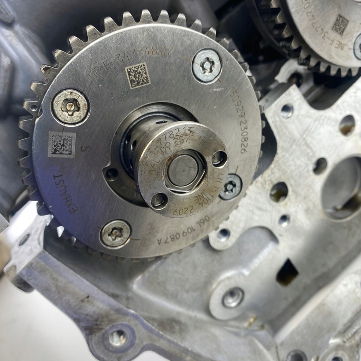 фото №10, Головка двигателя audi a3 a4 q5 tt vw golf 1.8 2.0tfsi