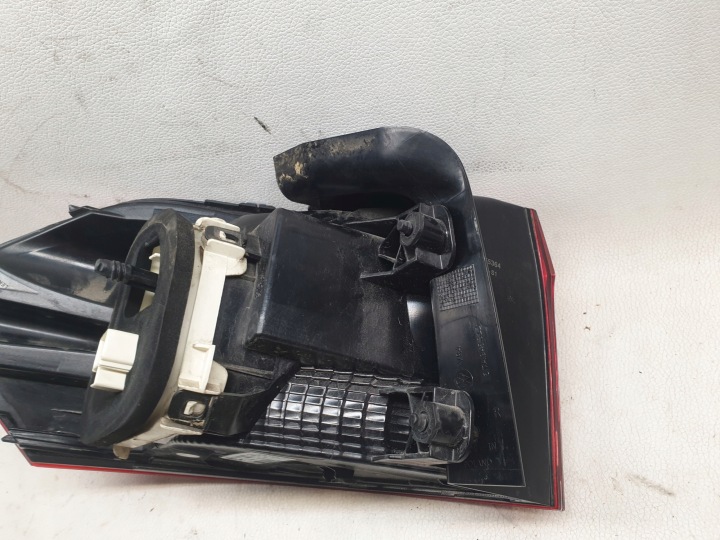 фото №9, Vw touran ii 5ta 15- фара зад w крило праве заднє 5ta945096d