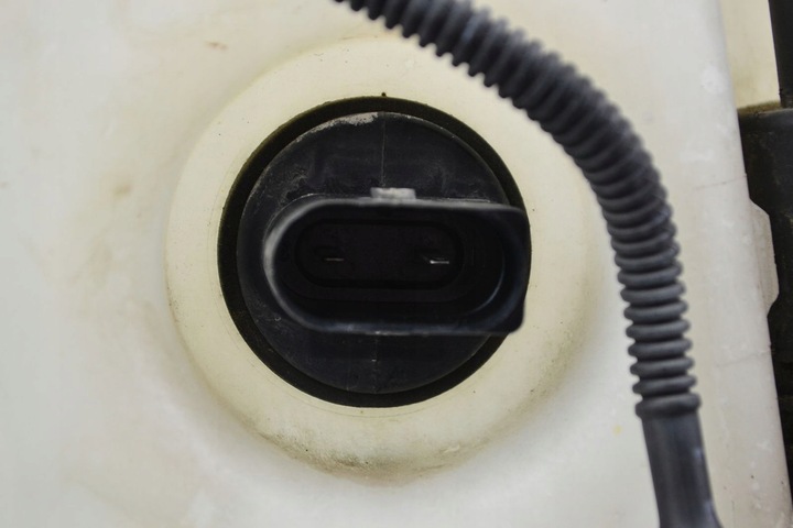 фото №7, Vw golf v 5 бак бачок склоомивача + насоси 1k0955453