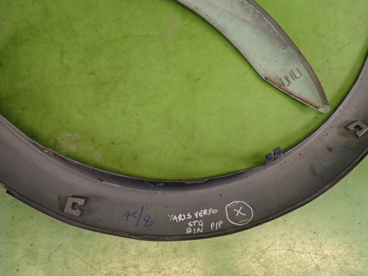 фото №11, Накладка планка серп крыльев toyota yaris verso