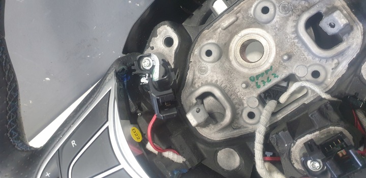 фото №7, Renault megane iv gt кермо шкіряний чохол 484007263r