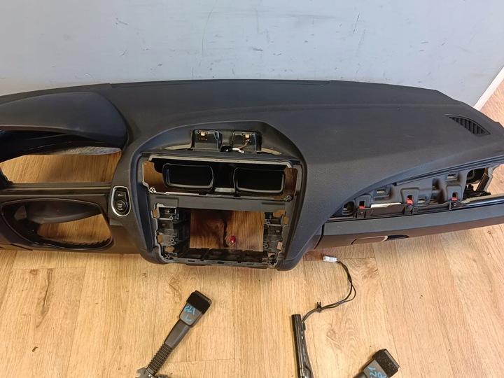 фото №6, Bmw f20 f21 рестайлинг м-пакет консоль натяжители комплект