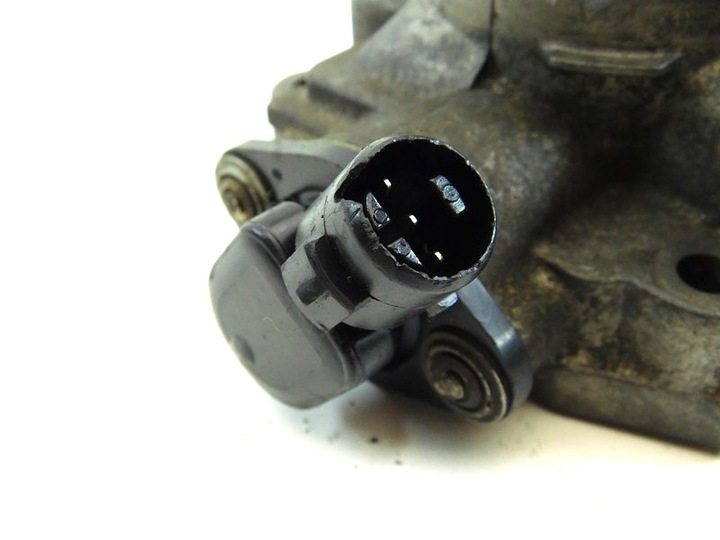 фото №8, R/19 rover 400 416 1.6 16v дроссельная заслонка gy81a