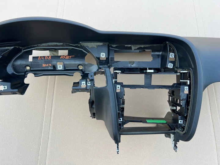 фото №7, Audi a4 b8 a5 8t панель роздавальна консоль капот чорна європа оригінал