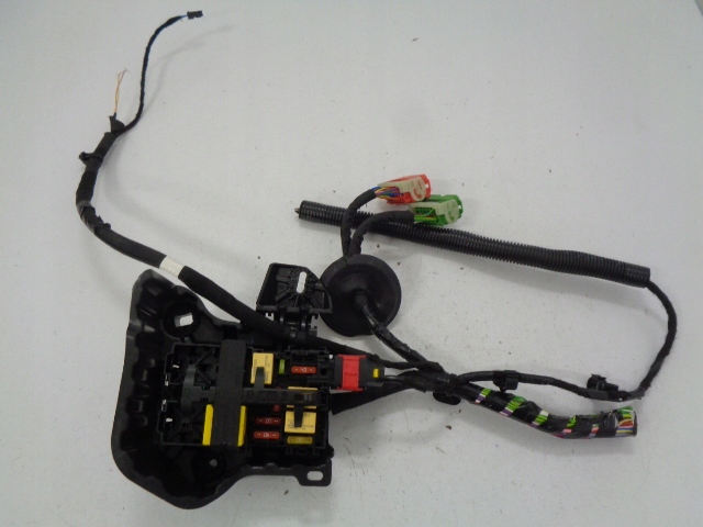 фото №1, Ds3 crossback корпус коробка запобіжників