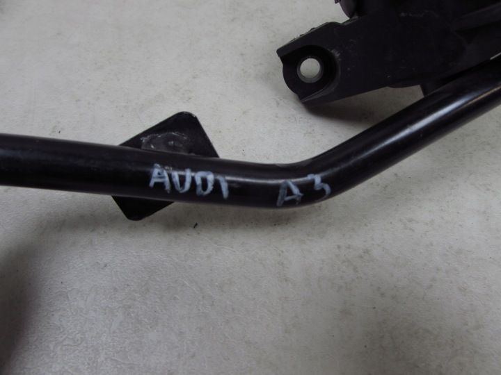 фото №6, Audi a3 8l 96-03 педаль потенциометр газа 8z2721523e