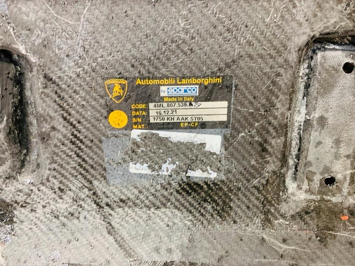 фото №12, Lamborghni urus перформанте бампер дифузор карбон зад 4ml807539