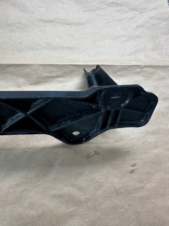 фото №8, Audi a3 8p sportback ползун бампера зад 8p4807861a