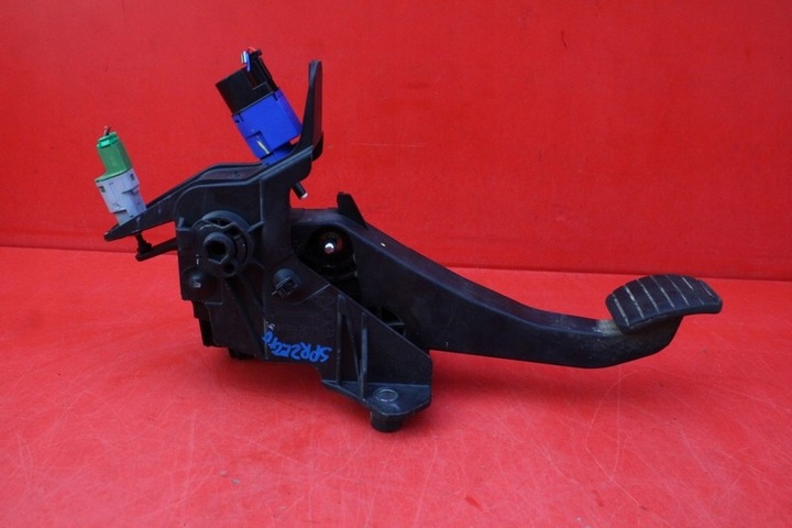 фото №5, Педаль педали тормоз сцепление 465016578r 465038135r dacia доккер 12-17