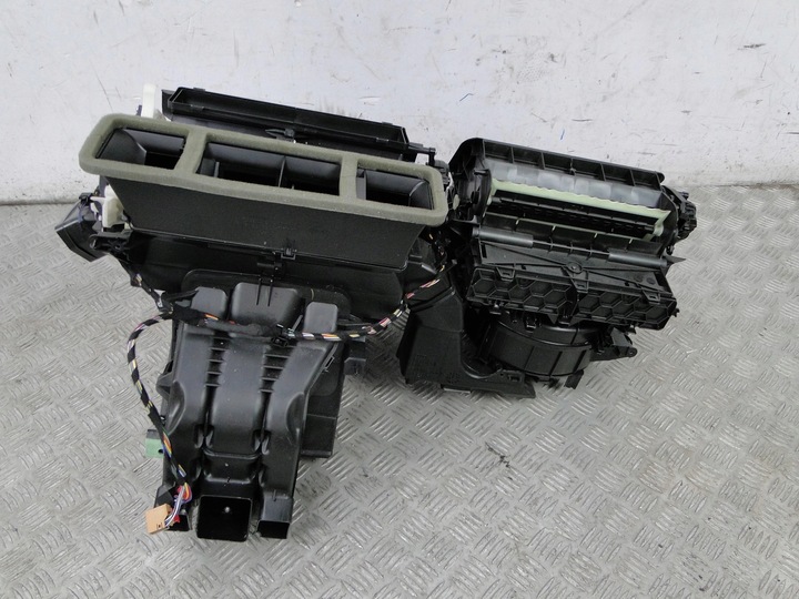 фото №5, Отопитель audi rsq3 83f sportback 5wb816005f