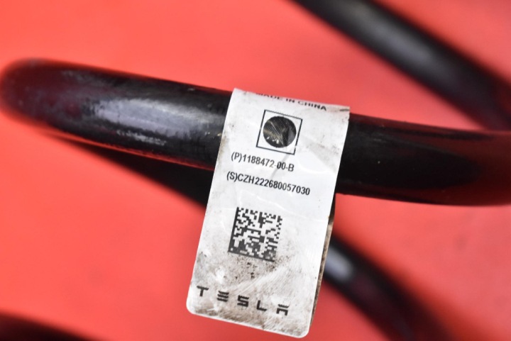 фото №9, Пружина зад задняя 1188472-00-b tesla модель y 60 kwh 299 km 20-