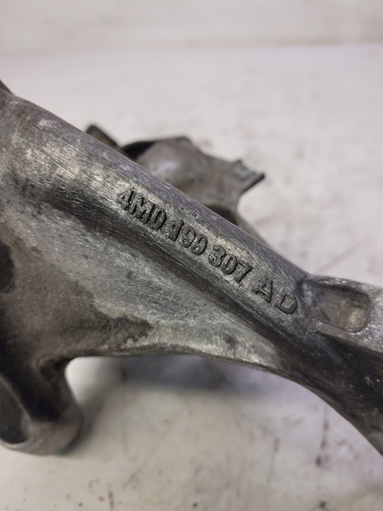 фото №6, Лапи двигателя левая audi a4 b9 a5 4m0199307ad