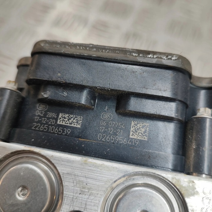 фото №9, Блок управления abs land rover range rover velar l560 hpla14e447ae 30032804 2.0l