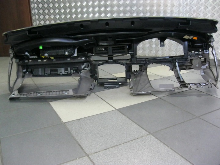 фото №6, Торпедо консоль подушка  passat b6 05-10