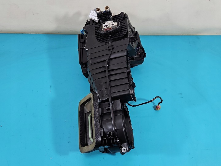 фото №7, Отопитель vw sharan ii 10-22 7n1820003f, 7n0907530q