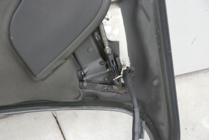 фото №12, Sl r230 кришка задня багажника накладка kpl lak c197