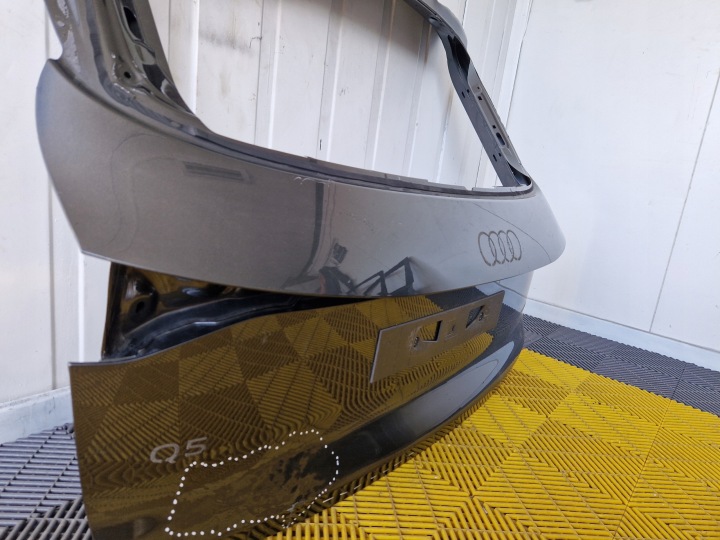 фото №8, Кришка зад задня ----- audi q5 iii 8ma od 2024- --- кришка багажника