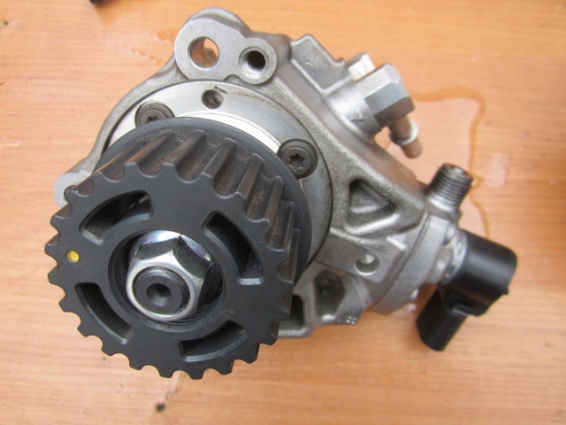 фото №9, Kia ceed hyundai 1.6 crdi d4fe тримач кріплення насоса пального 33100-2u000