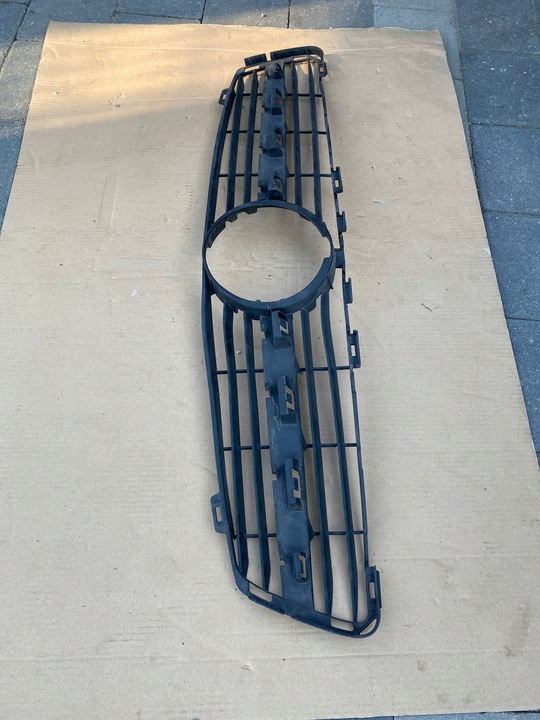 фото №1, Решётка решётка радиатора mercedes w218 a2188880023 amg
