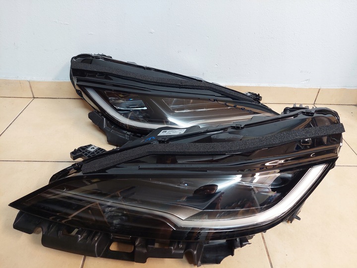 фото №1, Tesla 3 полный led левая правая