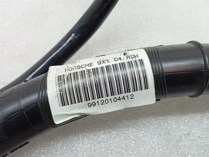 фото №7, Porsche 911 991 gt3rs mk1 fuel filler neck 991201044