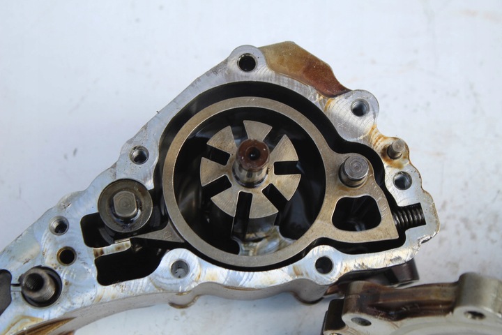 фото №10, Насос масла bmw n53b30 3.0b 7551004