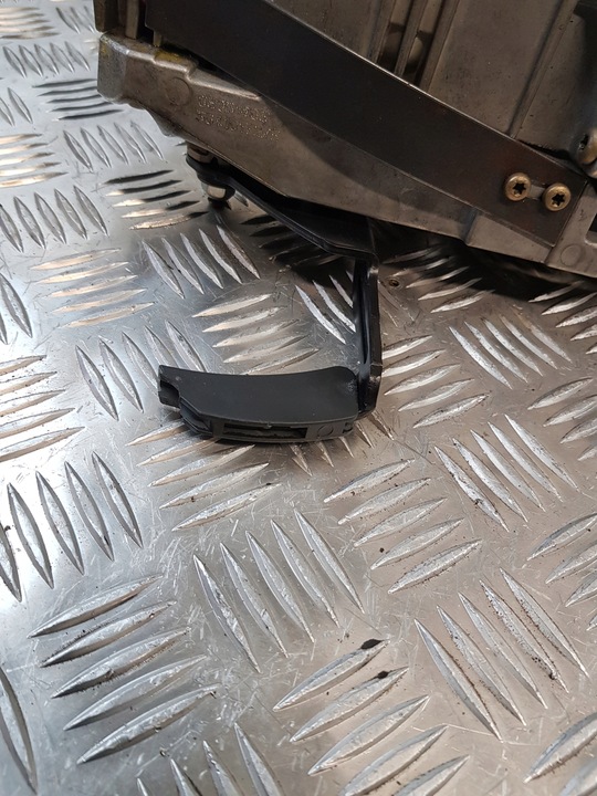 фото №10, Підсилювач електричні колонка 8200246631b renault megane ii європа