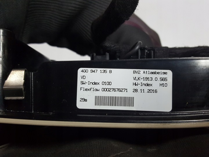 фото №5, Audi a6 c7 4g рестайлінг 14-18r лампа стеля 4g0947135b