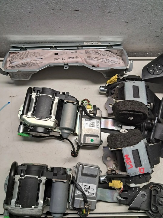 фото №9, Mercedes c клас w204 sedan подушки повітряні подушка безпеки ремені комплект оригінал