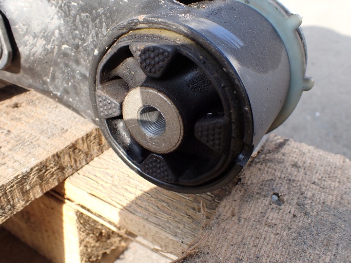 фото №9, Подвешивание балка зад hyundai elantra vii салон 1.6 2024r 9752